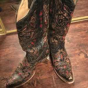 Corral boots